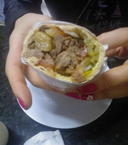 O shawarma por dentro (foto Alexandre Dannuncio )
